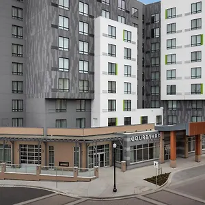 courtyard-by-marriott.richmond-hotels.com/