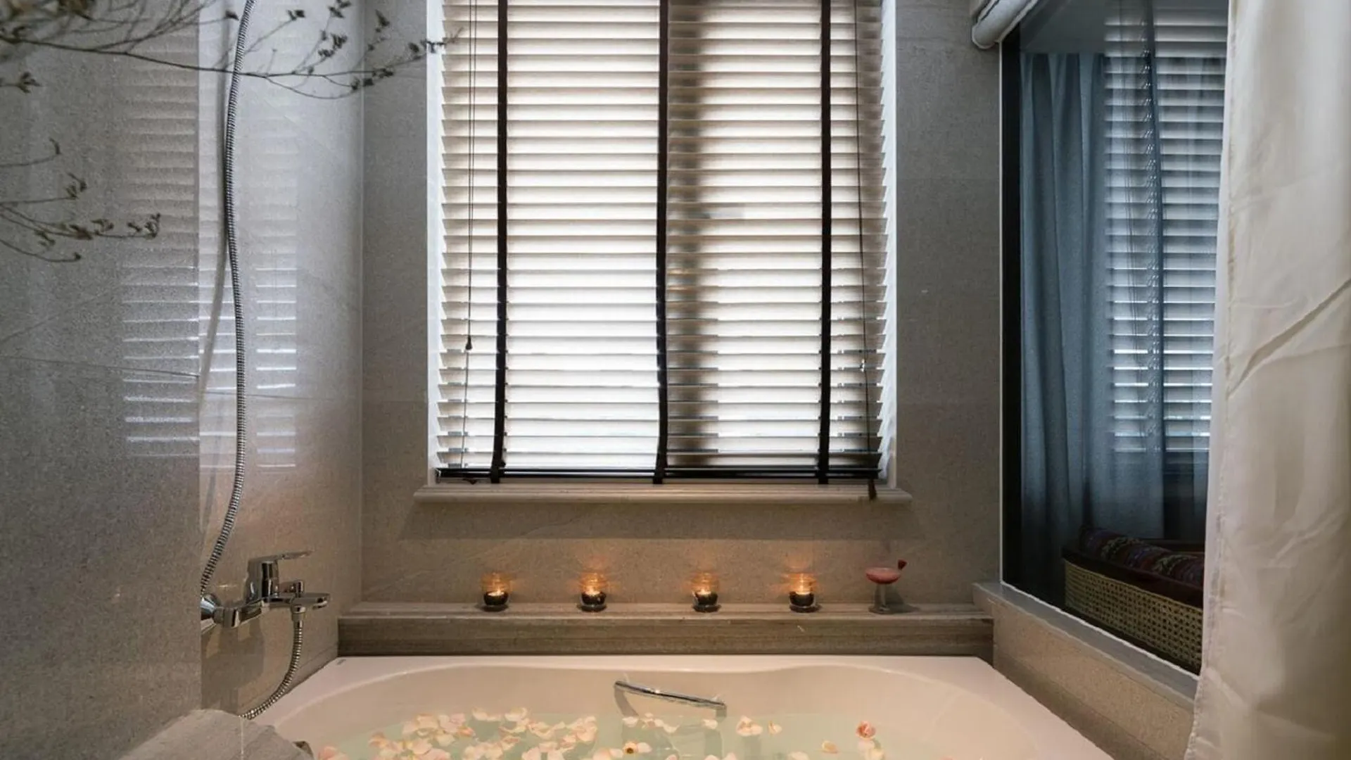 Au Lac Legend Hotel Ho Chi Minh City 4*,  Vietnam